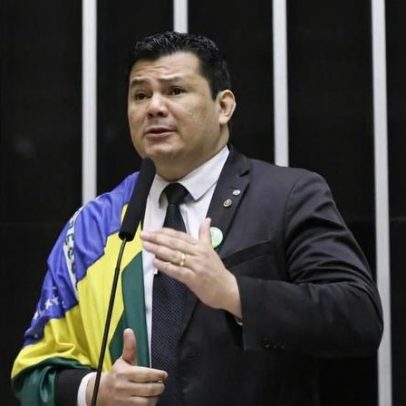 Gilvan é intimado pela PF por ataques ao comandante do Exército