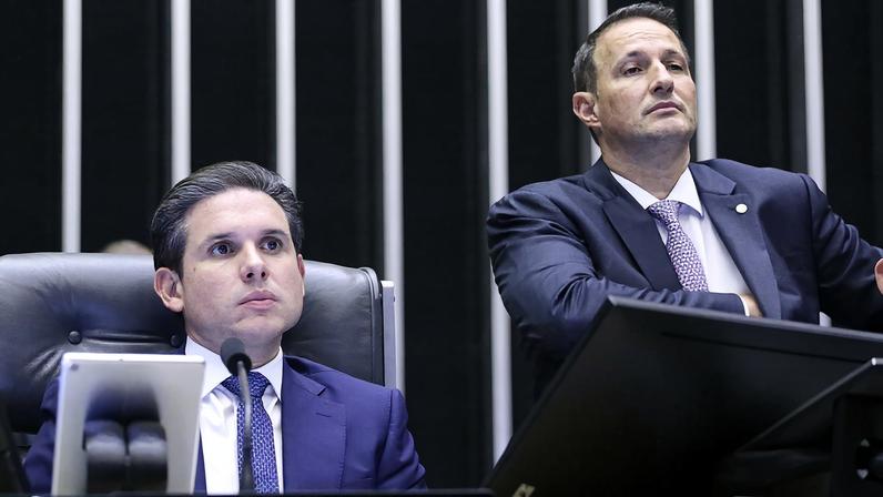 Motta mantém Derrite em relatoria; governistas criticam, oposição comemora