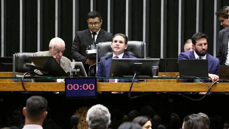 Câmara aprova texto-base de MP que cria o programa Gás do Povo