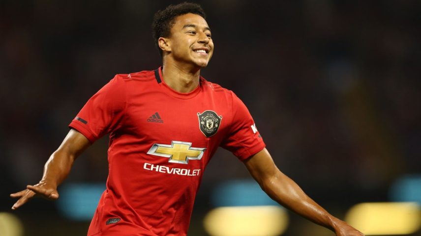 Lingard comemorando gol com a camisa do United