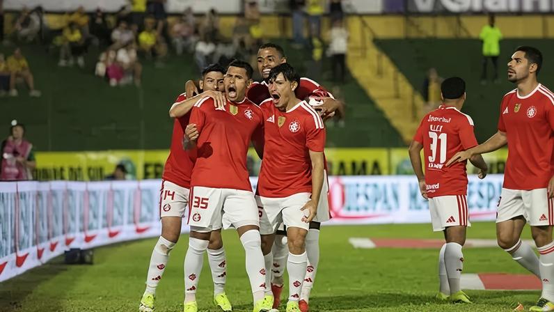 Internacional bat Ypiranga por 3 a 0 no jogo de ida da semifinal do Campeonato Gaúcho