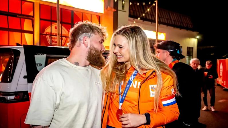 Jutta Leerdam celebra ouro olímpico privatamente antes de noivar Jake Paul
