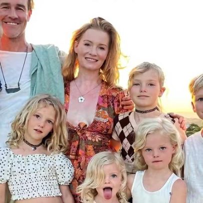 Esposa de James Van Der Beek abre vaquinha após morte do marido, pai de seis