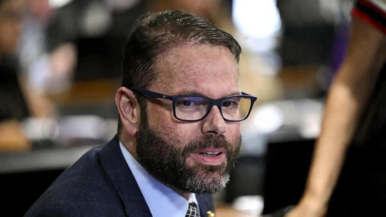 Relator do TSE vota contra cassação do senador Jorge Seif