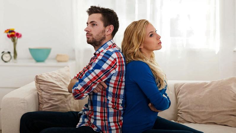 Casais que se amam também brigam? Especialistas explicam