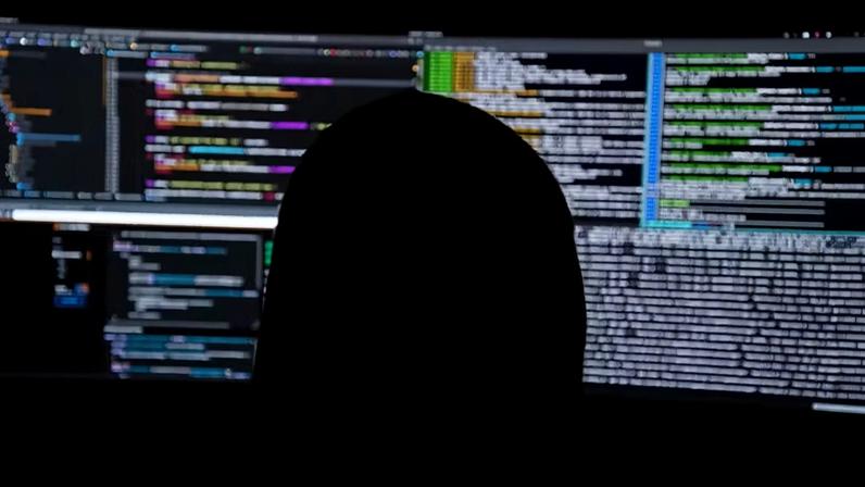 Hacker é preso após burlar sistemas para pagar centavo em hospedagens de luxo