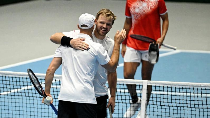 Alemanha e Croácia avançam; EUA vencem Hungria por 2 a 0