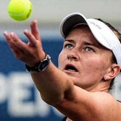 Krejcikova estreia bem e desafia Anisimova em Dubai