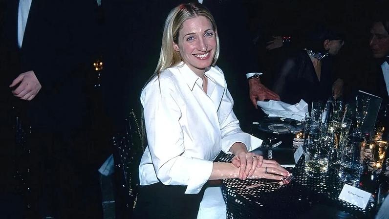 Carolyn Bessette tinha estilo minimalista e apostava em peças que valorizassem sua silhueta