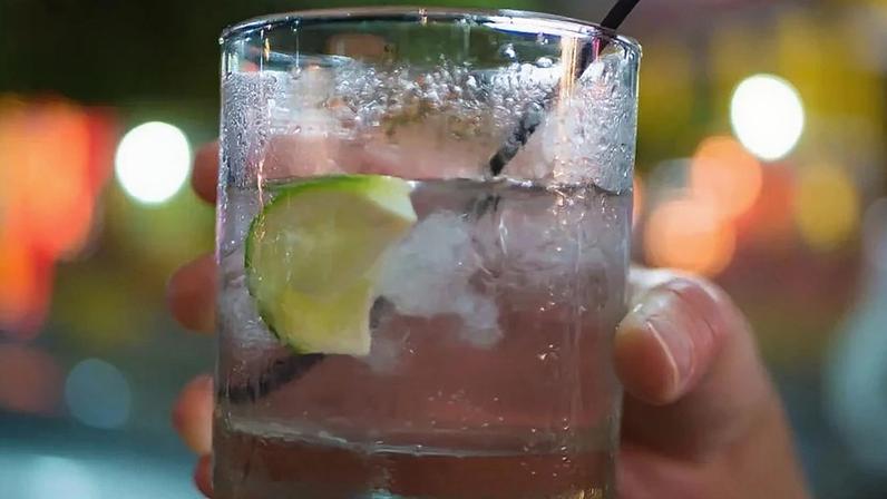 Pitorro, o destilado de Porto Rico que ganhou popularidade com Bad Bunny