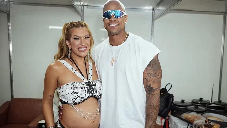 Lore Improta acompanha Léo Santana na folia e planeja desacelerar após Carnaval