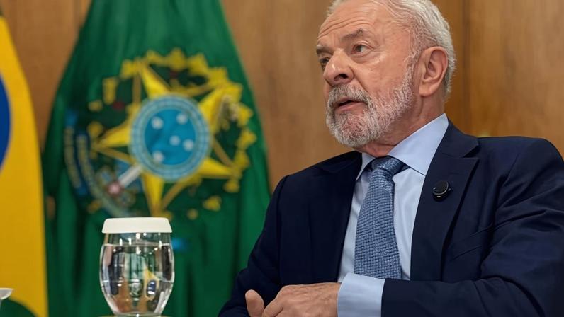 Lula diz que objetivo é fortalecer a democracia na Venezuela, não Maduro