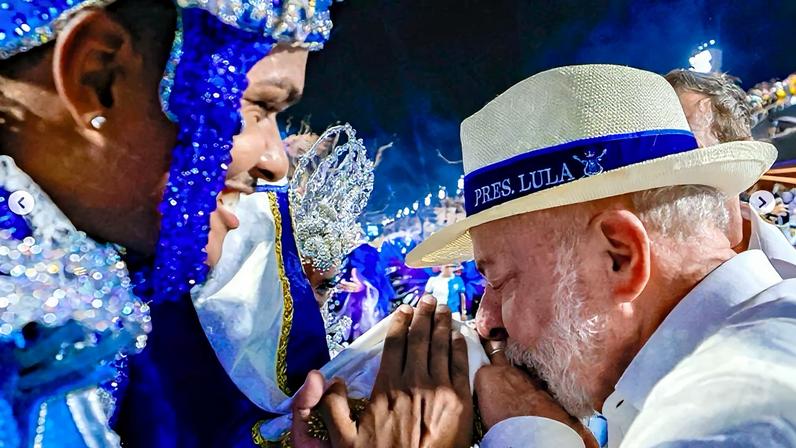 Lula afirma não ser carnavalesco após críticas a desfile de Niterói que o homenageou