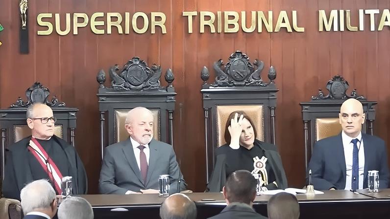 Maierovitch afirma que manter patente de Bolsonaro e aliados rasga Constituição