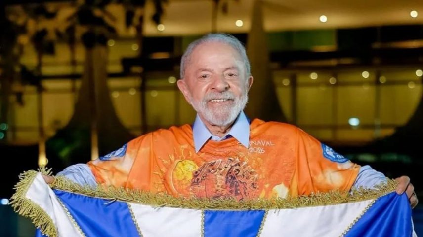 TSE com 'régua dupla' ganha repercussão e Lula desfila na Sapucaí