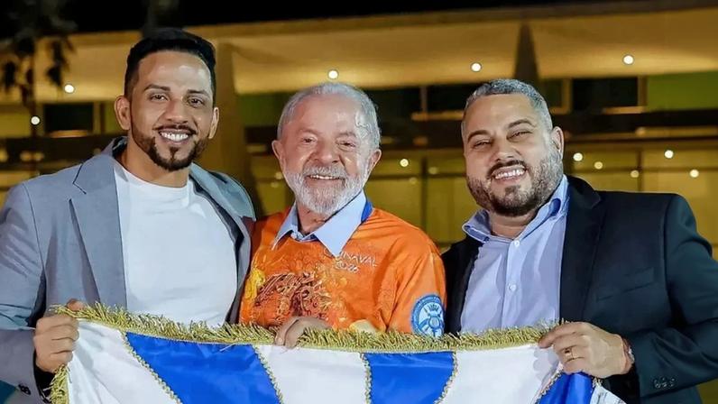 Lula deve ir à Sapucaí para assistir desfile em sua homenagem