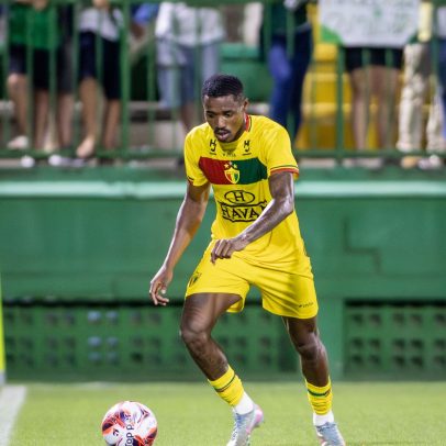 Brusque empresta lateral para clube da primeira divisão de Portugal