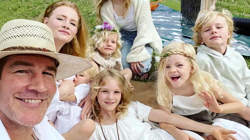 Conheça os 6 filhos de James Van Der Beek e a esposa Kimberly