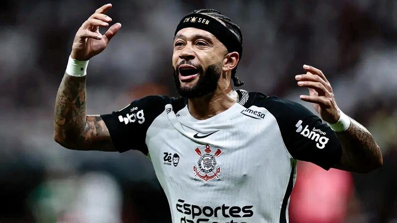 Memphis Depay, do Corinthians, durante partida contra o Palmeiras, válida pelo Paulistão de 2026 (Foto: Marcello Zambrana/AGIF)