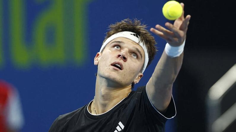 Mensik elimina Sinner em Doha e conquista a maior vitória da carreira