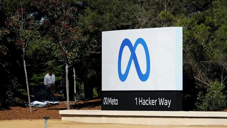 Logo da Meta, controladora do Facebook, em foto tirada em 28 de outubro de 2021 — Foto: Justin Sullivan / Getty Images North America / Getty Images via AFP