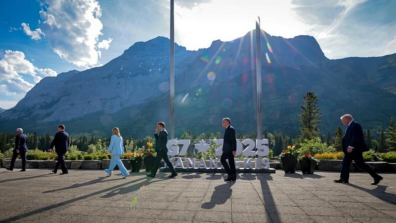 Potências médias não precisam cooperar para avançar