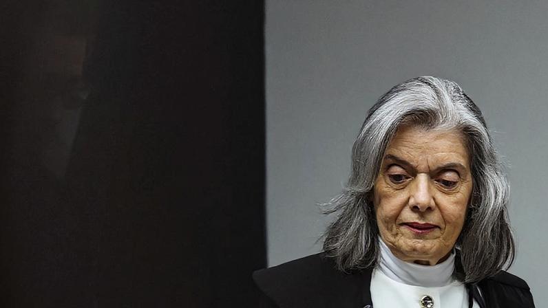 Ministra Carmén Lúcia durante julgamento no STF