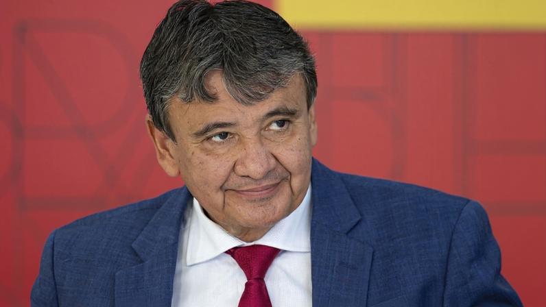 Ministro Wellington Dias durante reunião com lideranças evangélicas.