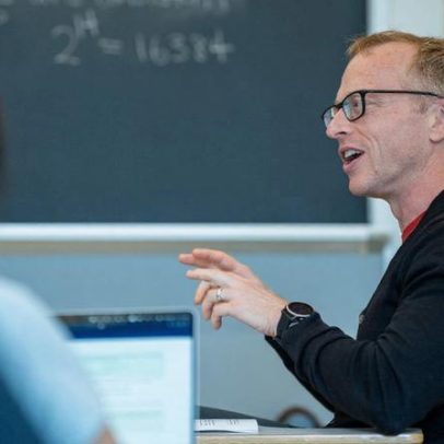 Brian Hedden é nomeado codiretor de Responsabilidade Social e Ética da Computação