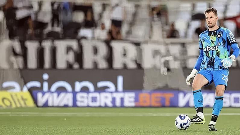Goleiro desfalca Botafogo em duelo decisivo contra Nacional Potosí