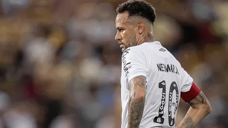 Neymar: Santos ainda não venceu e craque não estreou no Brasileirão