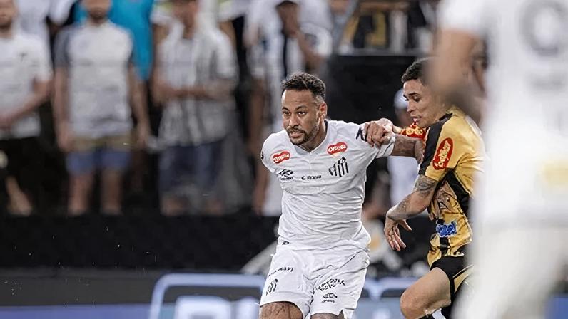 Neymar em jogo contra o Novorizontino pelo Paulistão
