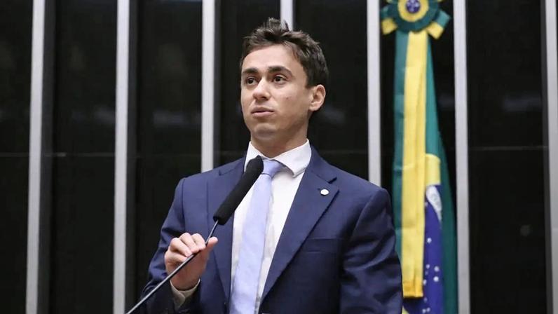 Nikolas (PL-MG) visitou o ex-presidente Jair Bolsonaro (PL) neste sábado (Foto: Kayo Magalhães/Câmara dos Deputados)