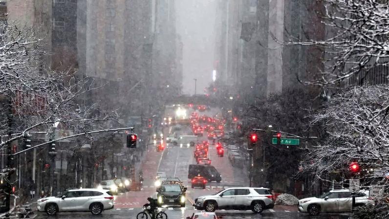 Prefeito de Nova York decreta toque de recolher ante tempestade
