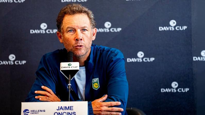 Oncins afirma que quadra da Davis Cup é a mais rápida que já jogamos