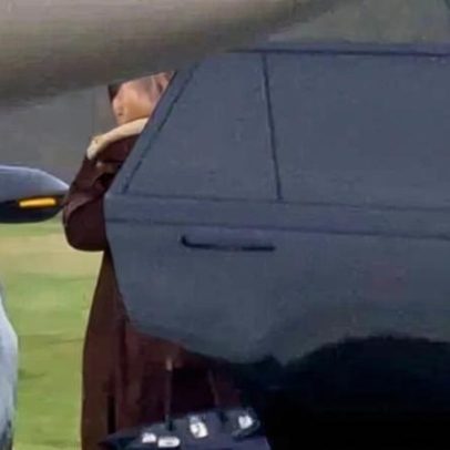 Kim Kardashian e Lewis Hamilton chegam a hotel de luxo no Reino Unido