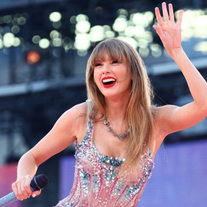 Taylor Swift revisita os anos 80 no videoclipe Opalite