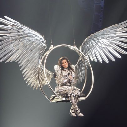 Cardi B segura lágrimas no show da Little Miss Drama Tour após rumores com Diggs