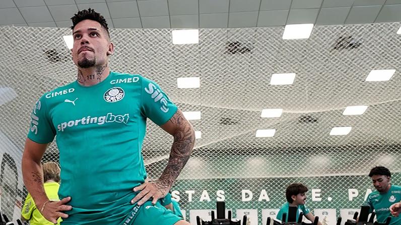 Paulinho em treino do Palmeiras