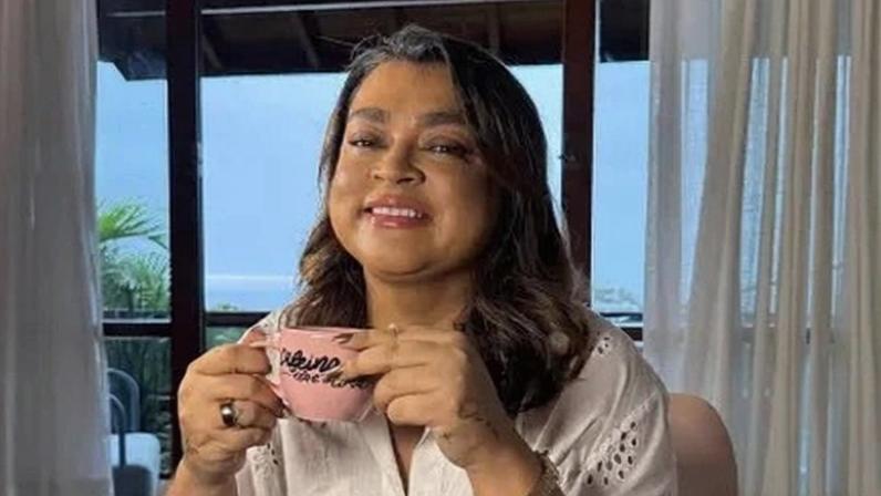 A cantora Preta Gil ganha homenagem em nova canção de Aretuza Lovi e Gominho