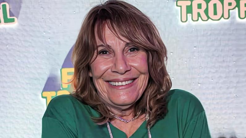 Renata Sorrah completa 79 anos na Sapucaí — Foto: Marcos Ferreira/Divulgação