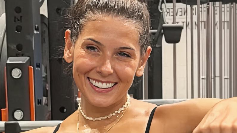 Ana Castela exibe muque, abdômen e supercoxas após diminuir percentual de gordura; relembre antes e depois! — Foto: Reprodução/Instagram