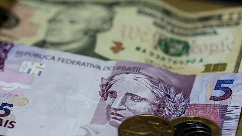 Ibovespa fecha em queda após testar 191 mil pontos