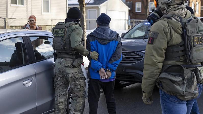 Refugiados desaparecem; igrejas rezam e advogados entram com ações