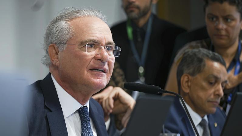 Renan defende solução legislativa para aumentar rigor da fiscalização do BC