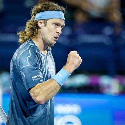 Rublev vence duelo de campeões em Dubai e Draper cai nas oitavas