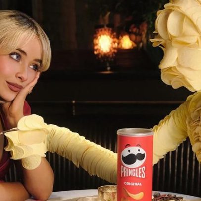 Como Sabrina Carpenter criou um namorado feito de Pringles