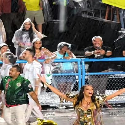 Fran Gil mostra a filha Sol de Maria recebendo beijo de Alane Dias na Sapucaí