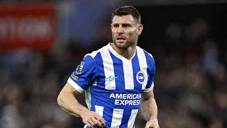 Ex-Liverpool torna-se o maior recordista de jogos da Premier League