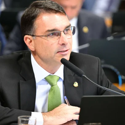 Justiça veta tentativa do PT de censurar Flávio Bolsonaro nas redes